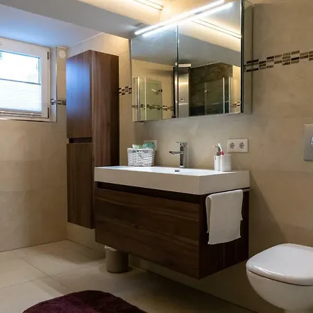 29 Am Knauersbach Apartamento Nuremberga